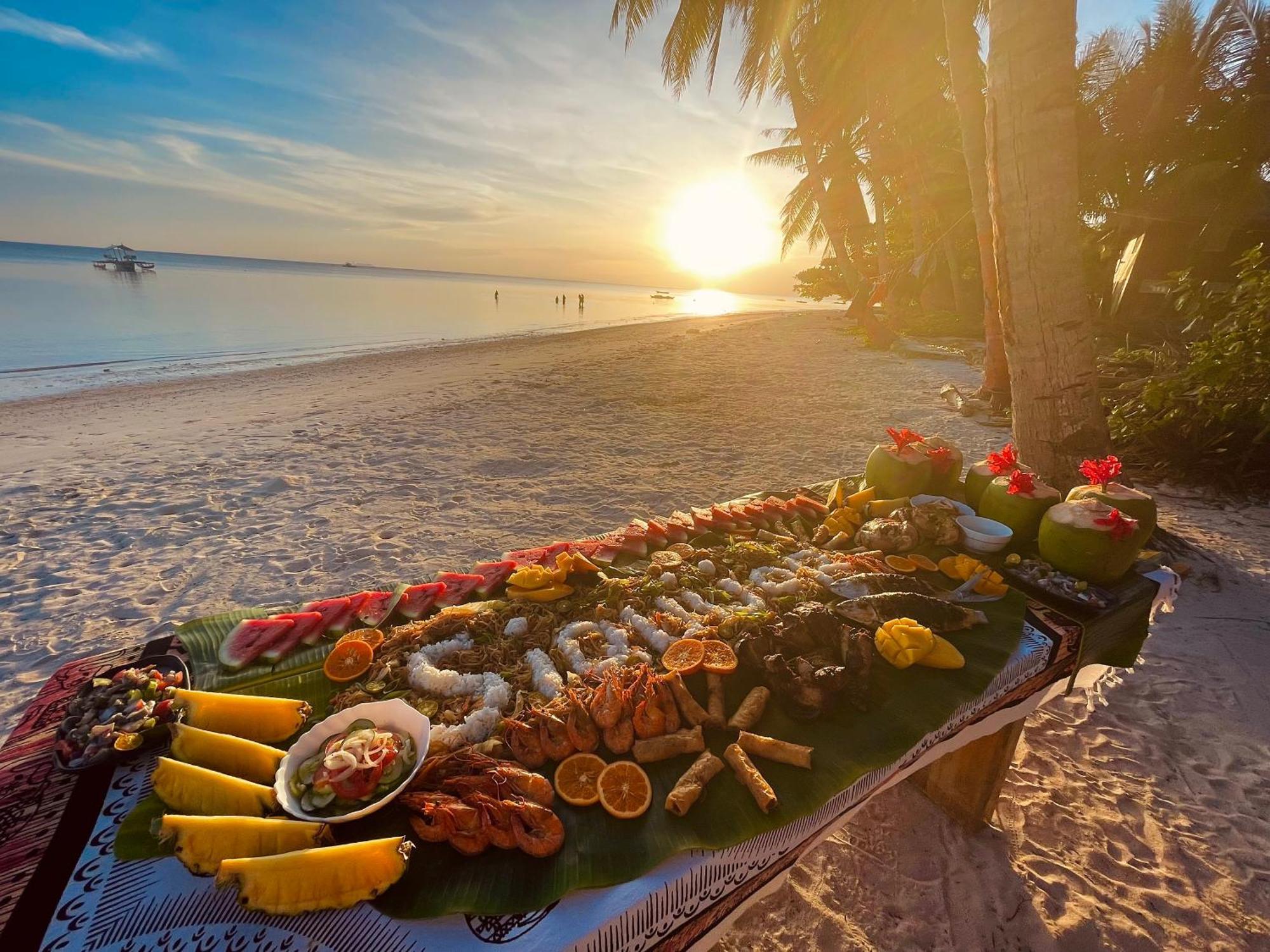 Apo Diver Beach Resort San Juan  Dış mekan fotoğraf